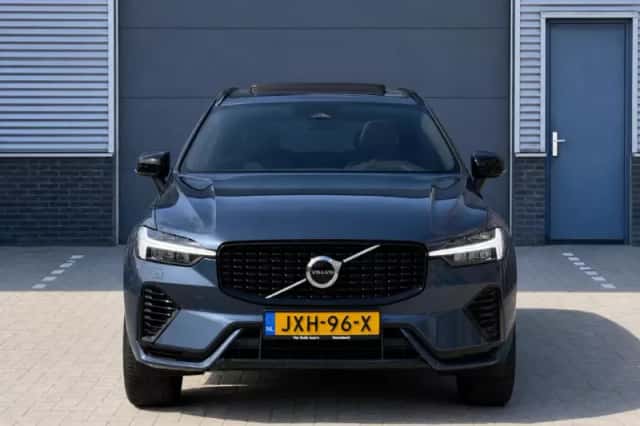 Volvo XC60 (2024) thumbnail 6