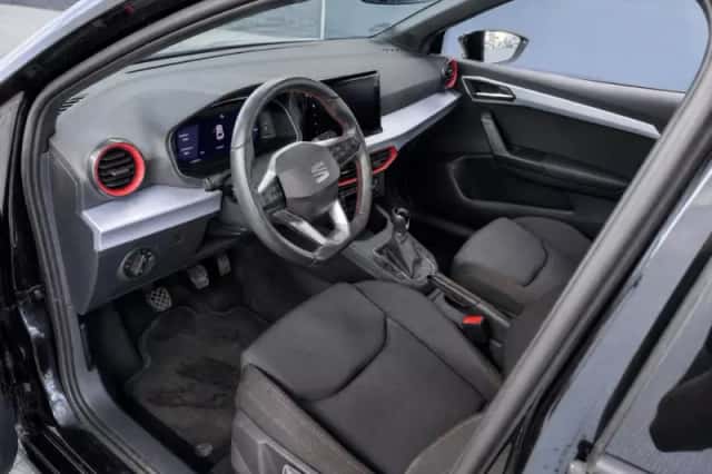 SEAT Ibiza (2022) thumbnail 4