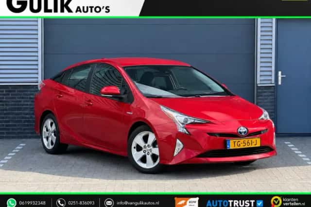Toyota Prius (2018) thumbnail 1