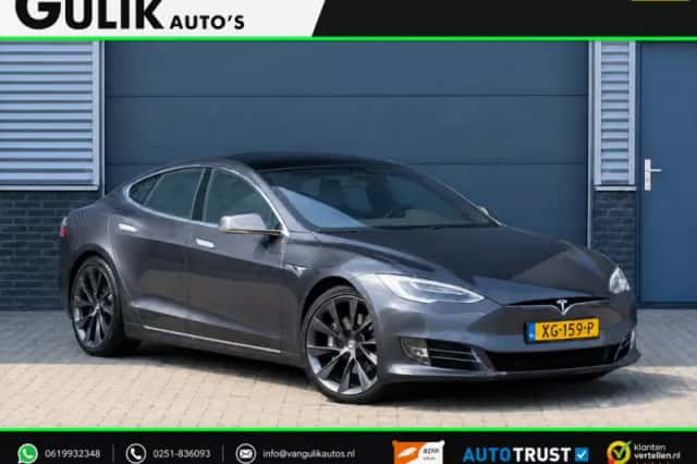 Tesla Model S (2018) thumbnail 1