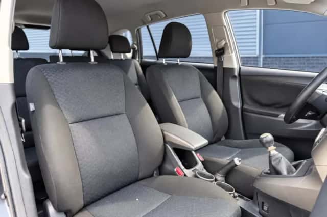 Toyota Verso (2009) thumbnail 4