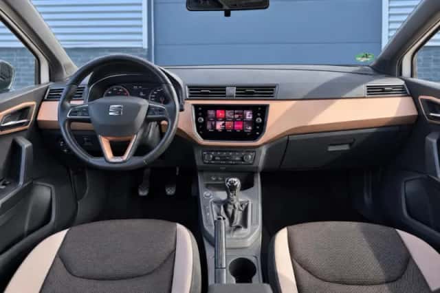 SEAT Ibiza (2018) thumbnail 4