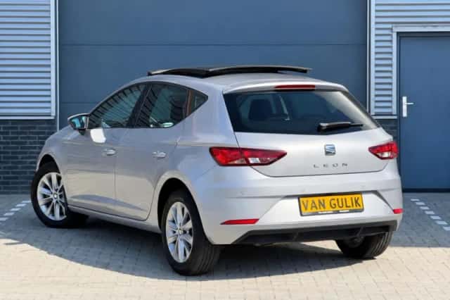 SEAT Leon (2020) thumbnail 3