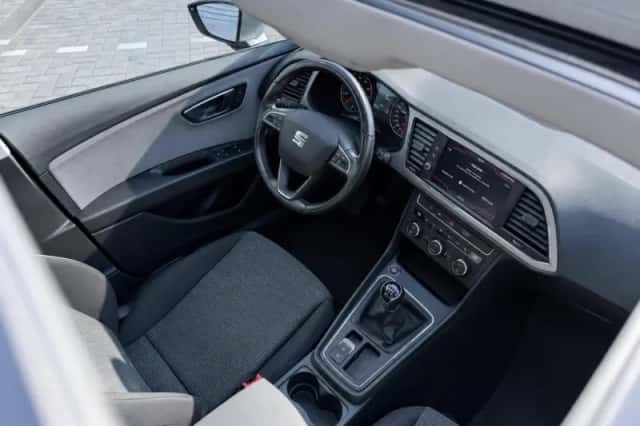 SEAT Leon (2020) thumbnail 4