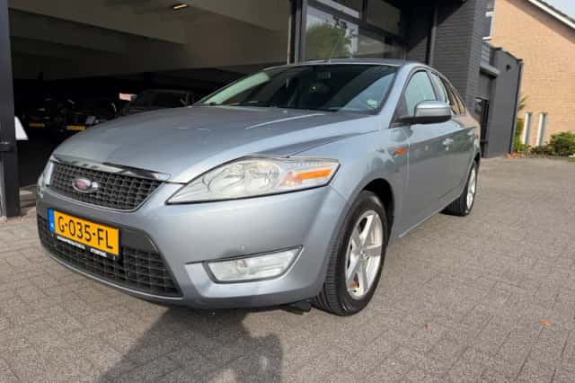 Ford Mondeo (2008) thumbnail 2
