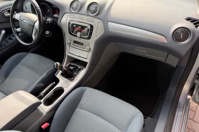 Ford Mondeo (2008) thumbnail 5