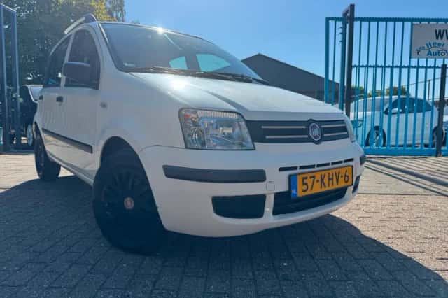 Fiat Panda (2009) thumbnail 2