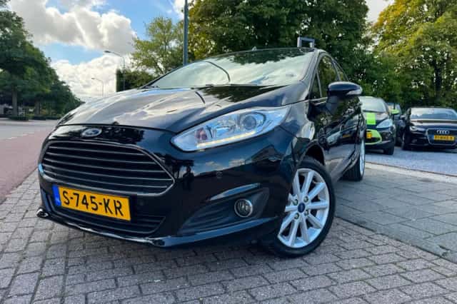 Ford Fiesta (2016) thumbnail 1