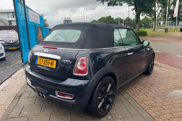MINI Cabrio (2012) thumbnail 6
