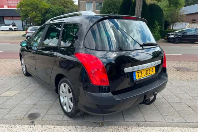 Peugeot 308 (2009) thumbnail 5