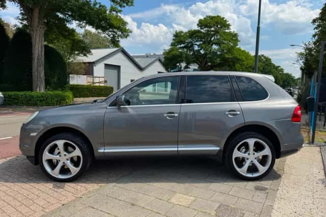Porsche Cayenne (2007) thumbnail 3