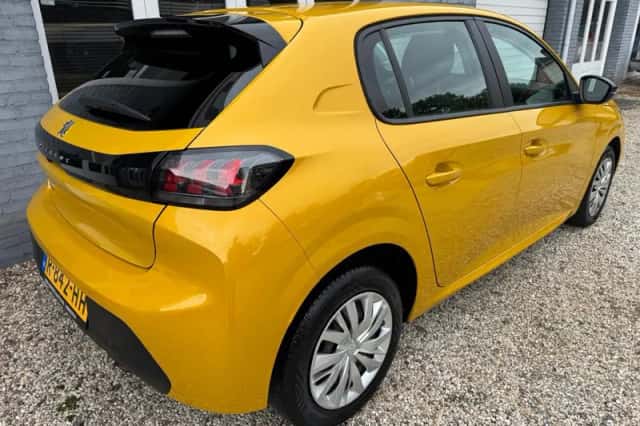 Peugeot 208 (2022) thumbnail 5
