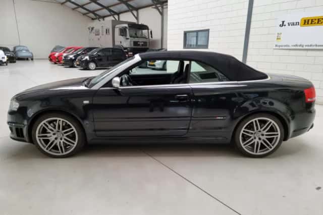 Audi RS 4 (2007) thumbnail 4