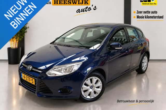 Ford Focus (2013) thumbnail 1
