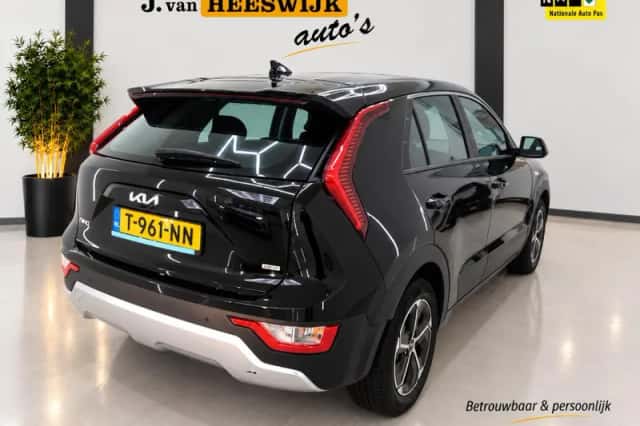 Kia Niro (2023) thumbnail 4