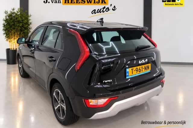 Kia Niro (2023) thumbnail 6
