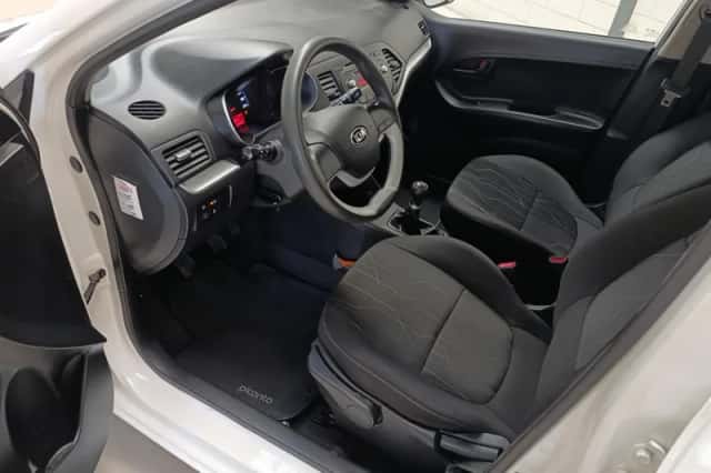 Kia Picanto (2015) thumbnail 2