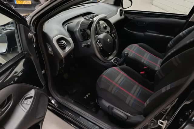 Peugeot 108 (2015) thumbnail 2
