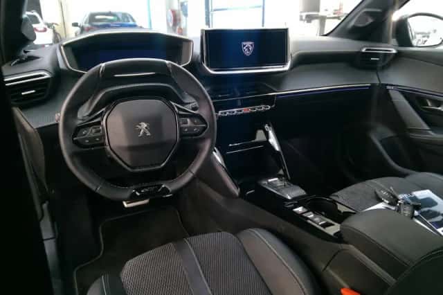 Peugeot 208 (2024) thumbnail 2