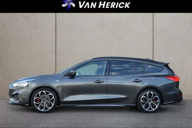 Ford Focus (2019) thumbnail 2