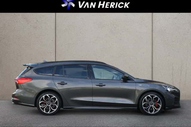 Ford Focus (2019) thumbnail 3