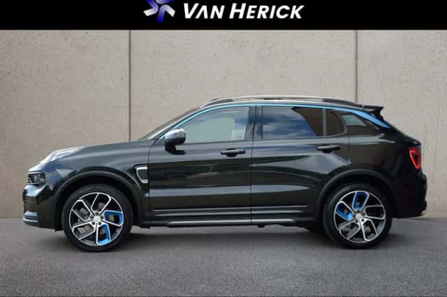 Lynk & Co 01 (2023) thumbnail 2