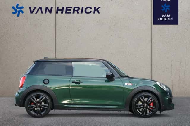 MINI John Cooper Works (2017) thumbnail 3