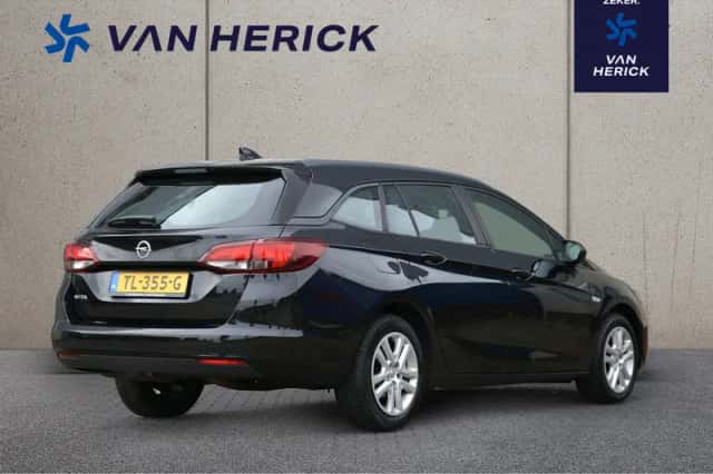 Opel Astra (2018) thumbnail 4