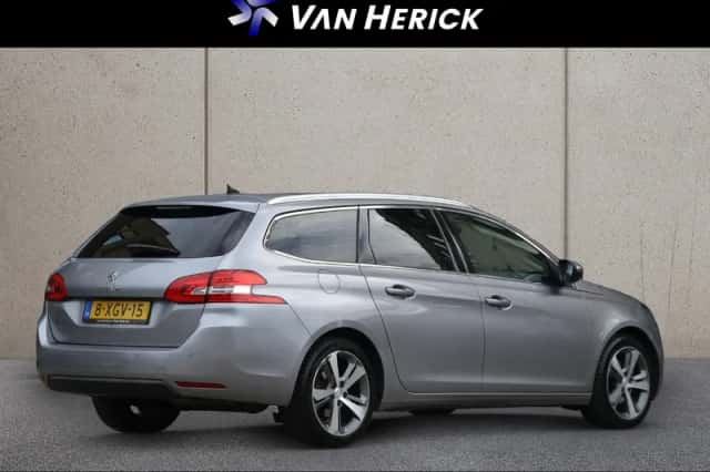 Peugeot 308 (2014) thumbnail 4
