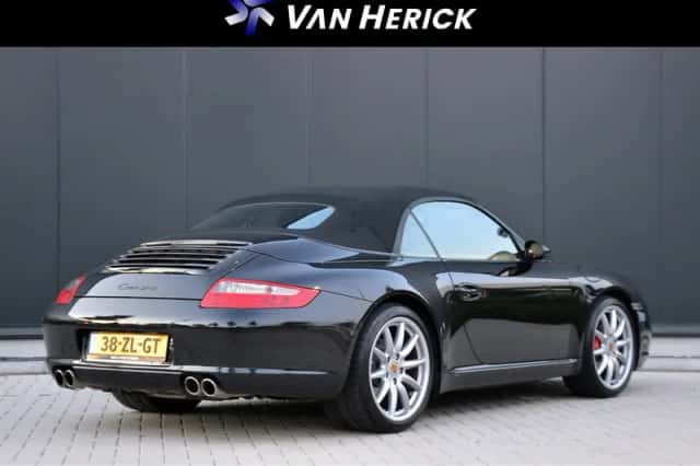Porsche 911 (2005) thumbnail 4
