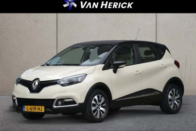 Renault Captur (2016) thumbnail 1
