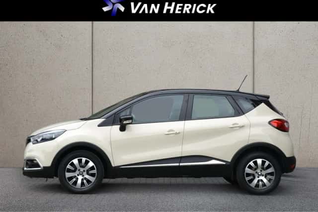 Renault Captur (2016) thumbnail 2