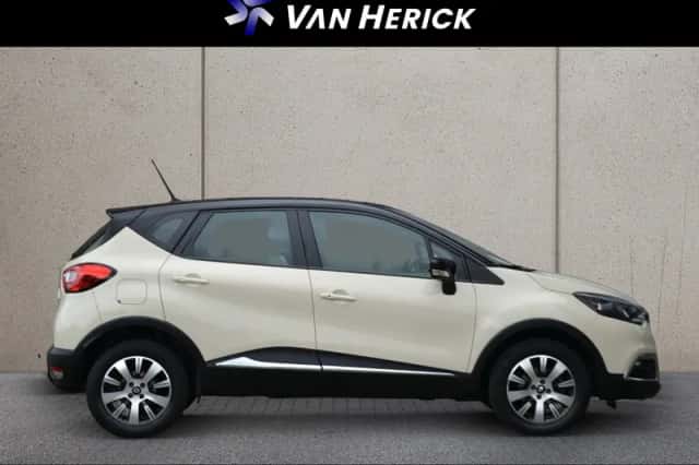Renault Captur (2016) thumbnail 3
