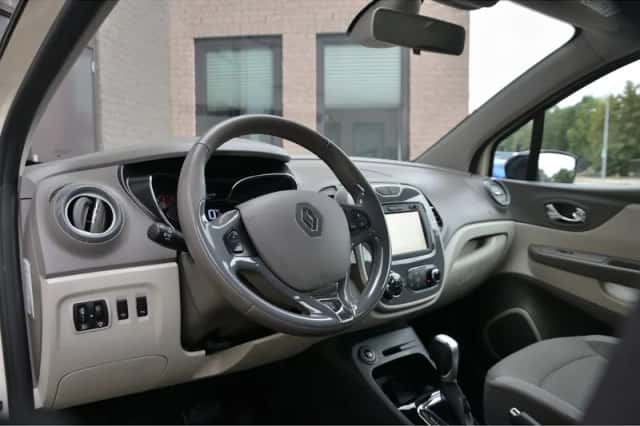 Renault Captur (2016) thumbnail 6