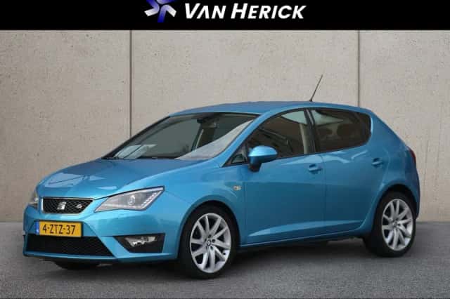 SEAT Ibiza (2015) thumbnail 1