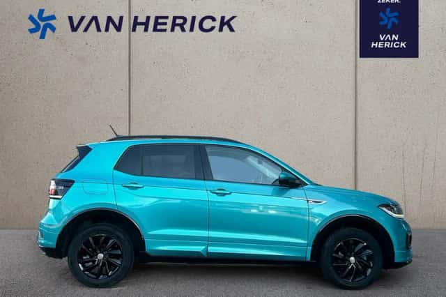 Volkswagen T-Cross (2019) thumbnail 3