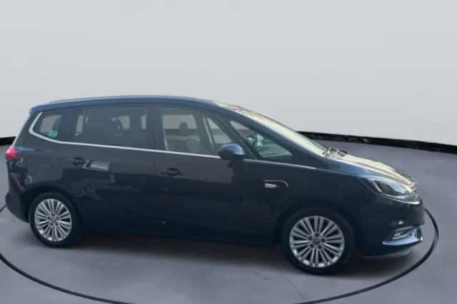Opel Zafira (2017) thumbnail 3