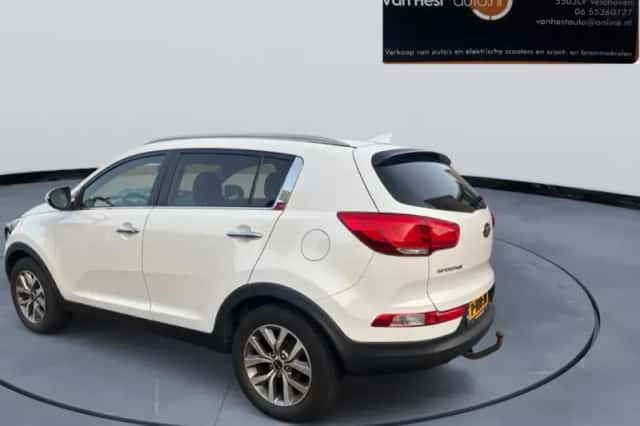 Kia Sportage (2014) thumbnail 4