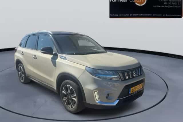 Suzuki Vitara (2022) thumbnail 4