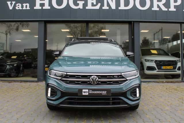 Volkswagen T-Roc (2022) thumbnail 2