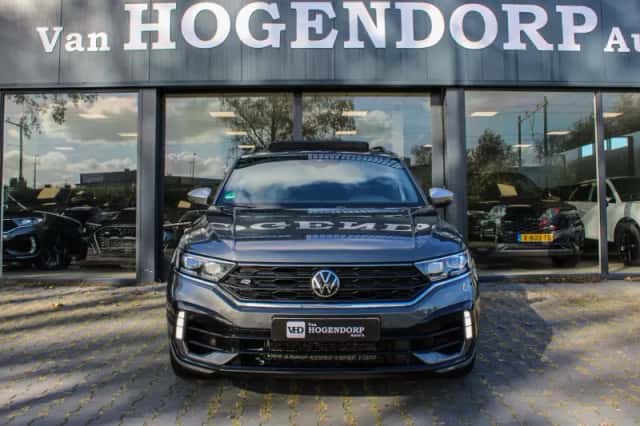 Volkswagen T-Roc (2021) thumbnail 2