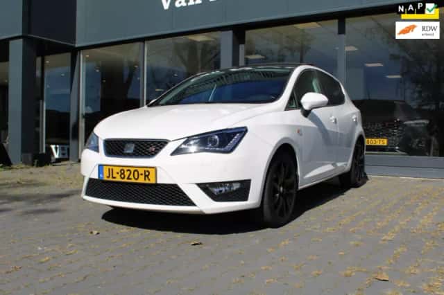SEAT Ibiza (2016) thumbnail 1