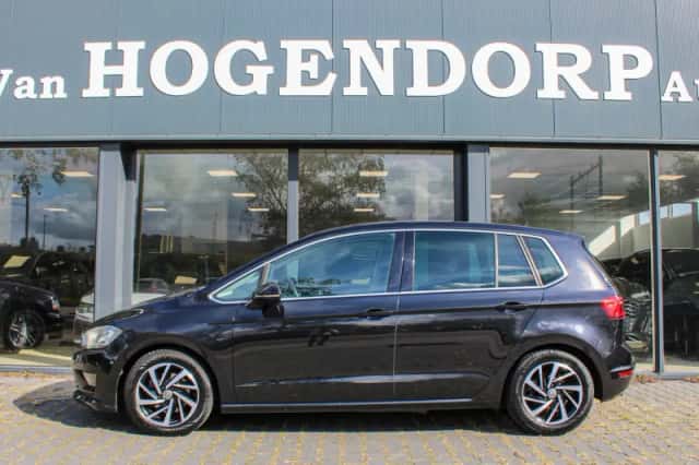 Volkswagen Golf Sportsvan (2016) thumbnail 4
