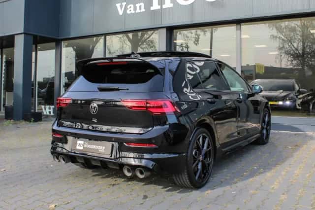 Volkswagen Golf (2021) thumbnail 5