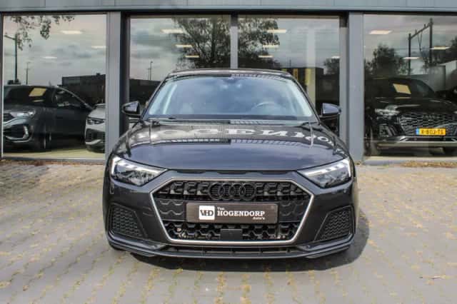 Audi A1 (2021) thumbnail 2