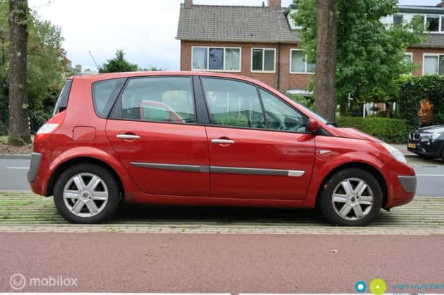Renault Scénic (2006) thumbnail 5