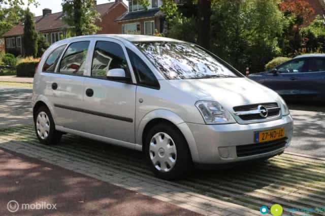 Opel Meriva (2003) thumbnail 4