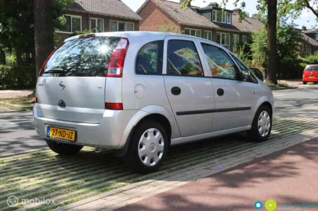 Opel Meriva (2003) thumbnail 6