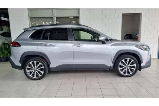 Toyota Corolla Cross (2023) thumbnail 2