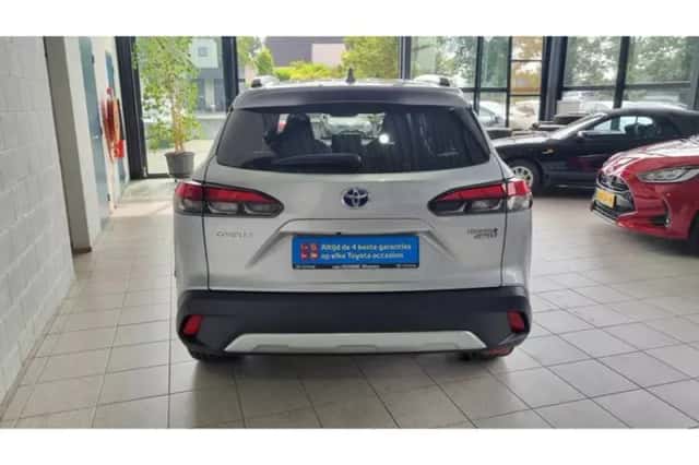 Toyota Corolla Cross (2023) thumbnail 3